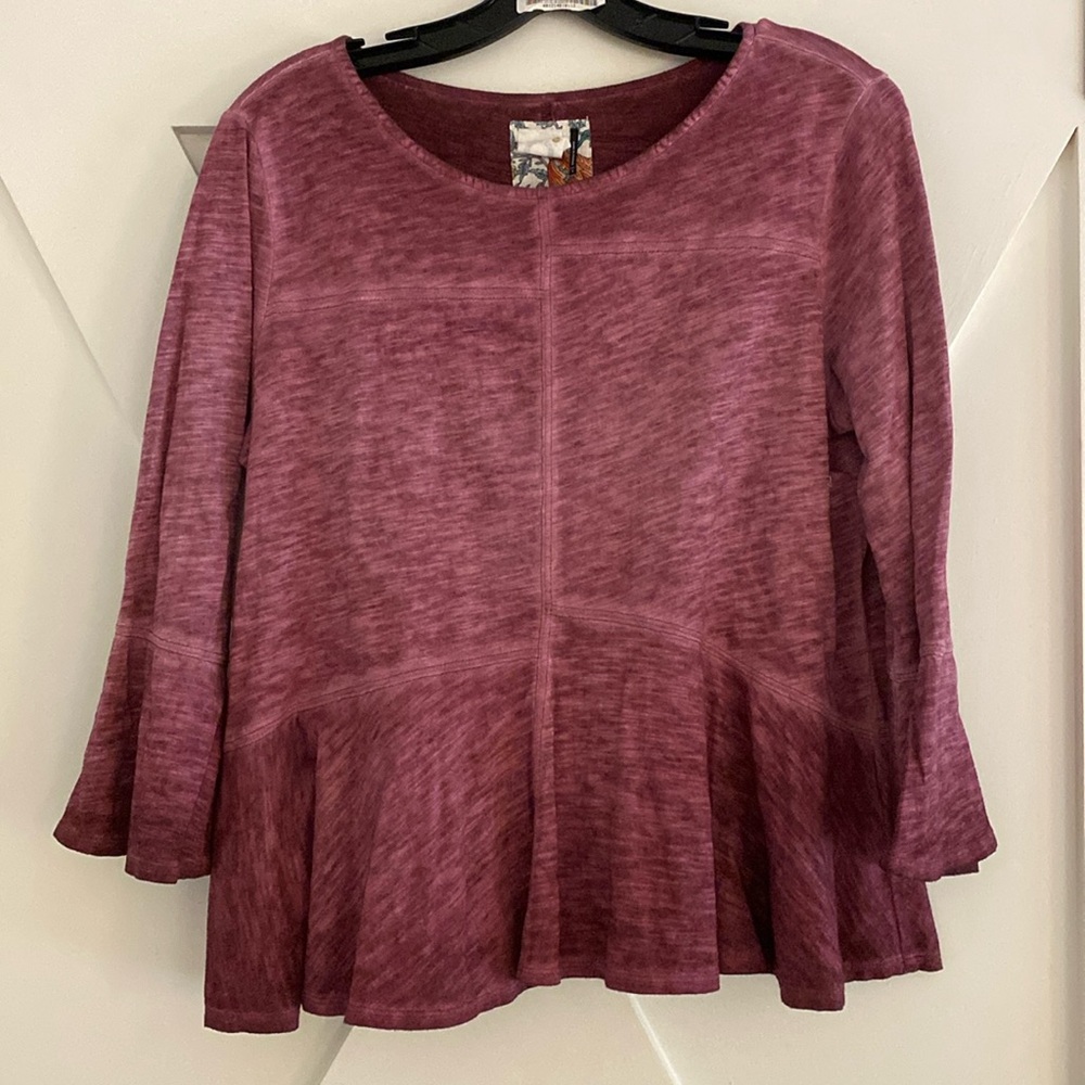 Akemi + Kin Anthropology Top size small maroon/purple tint with slim bell sleeve
